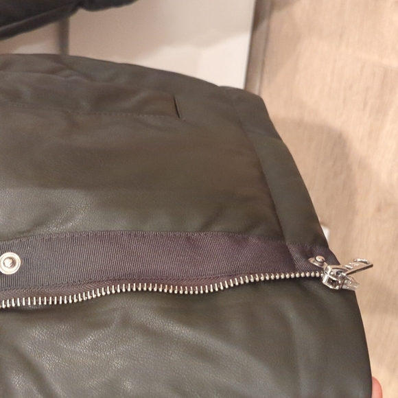 BNWOT COLIN's faux leather bomber jacket (Women's XS, Dark Green) - Picture 4 of 5